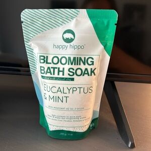 Eucalyptus & Mint Bath Soak - Green